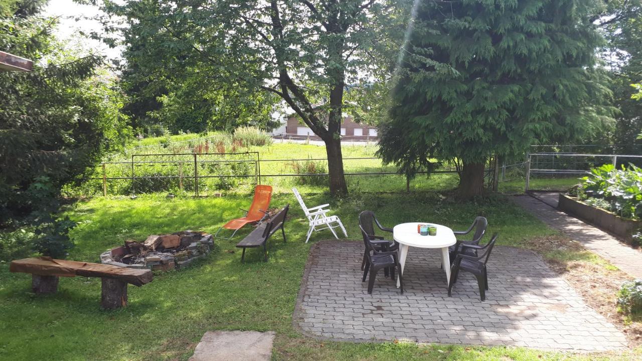 Fewo Be Happy! Kleiner Bungalow mit eigener Terrasse im Grünen! Stockhausen-Illfurth Exterior foto